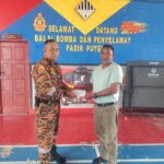 PENYERAHAN CEK SAGUHATI PERSARAAN DAN KEMATIAN KEPADA AHLI DAN WARIS AHLI